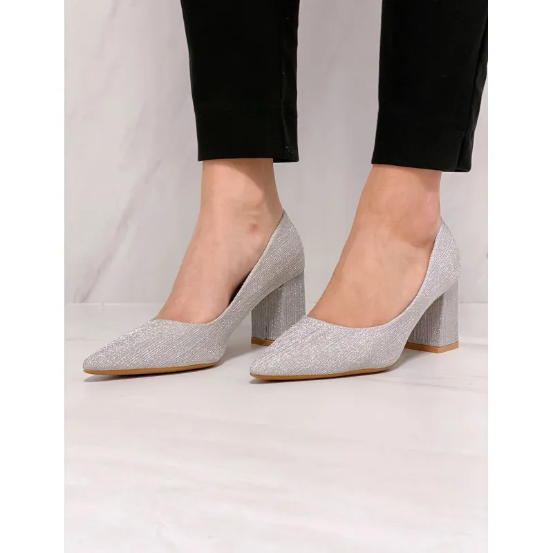 Escarpins à talons carrés