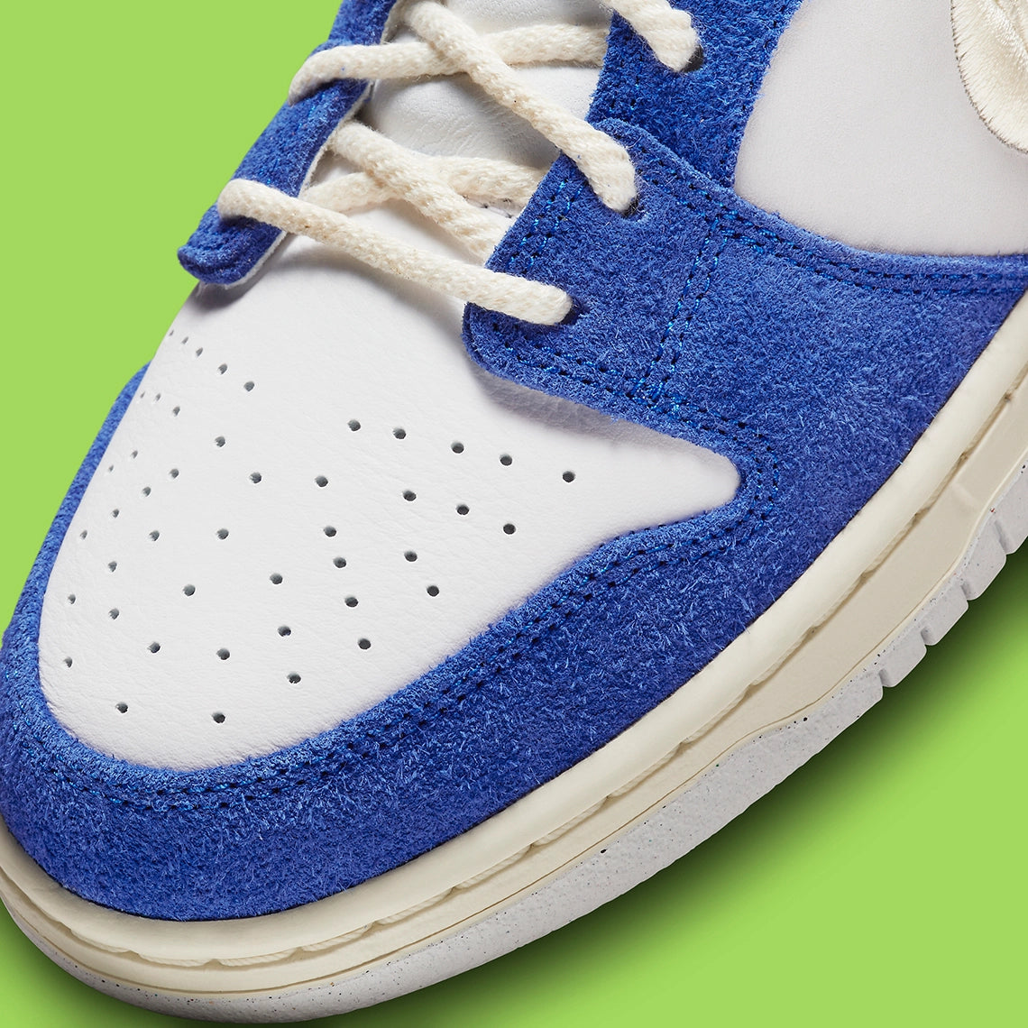 Nike SB Dunk Low Pro Fly Streetwear