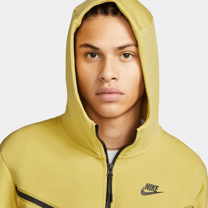 Nike Sportswear Tech Fleece Hoodie & Joggers Set Saturn Gold/Black