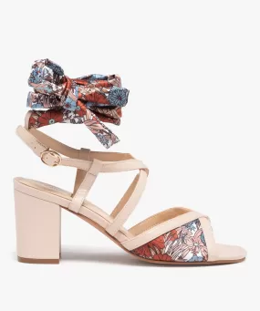 sandales femme a talon carre et bride foulard beige sandales a talon